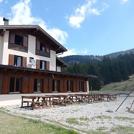 Rifugio Garibaldi LEDRO Bagian luar foto