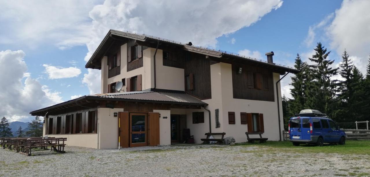 Rifugio Garibaldi LEDRO Bagian luar foto